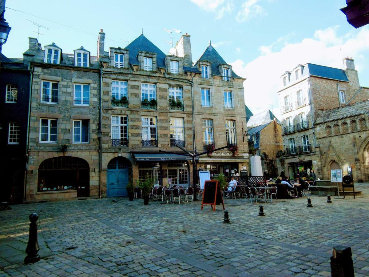 Gate House Lodge Dinan Zewnętrze zdjęcie